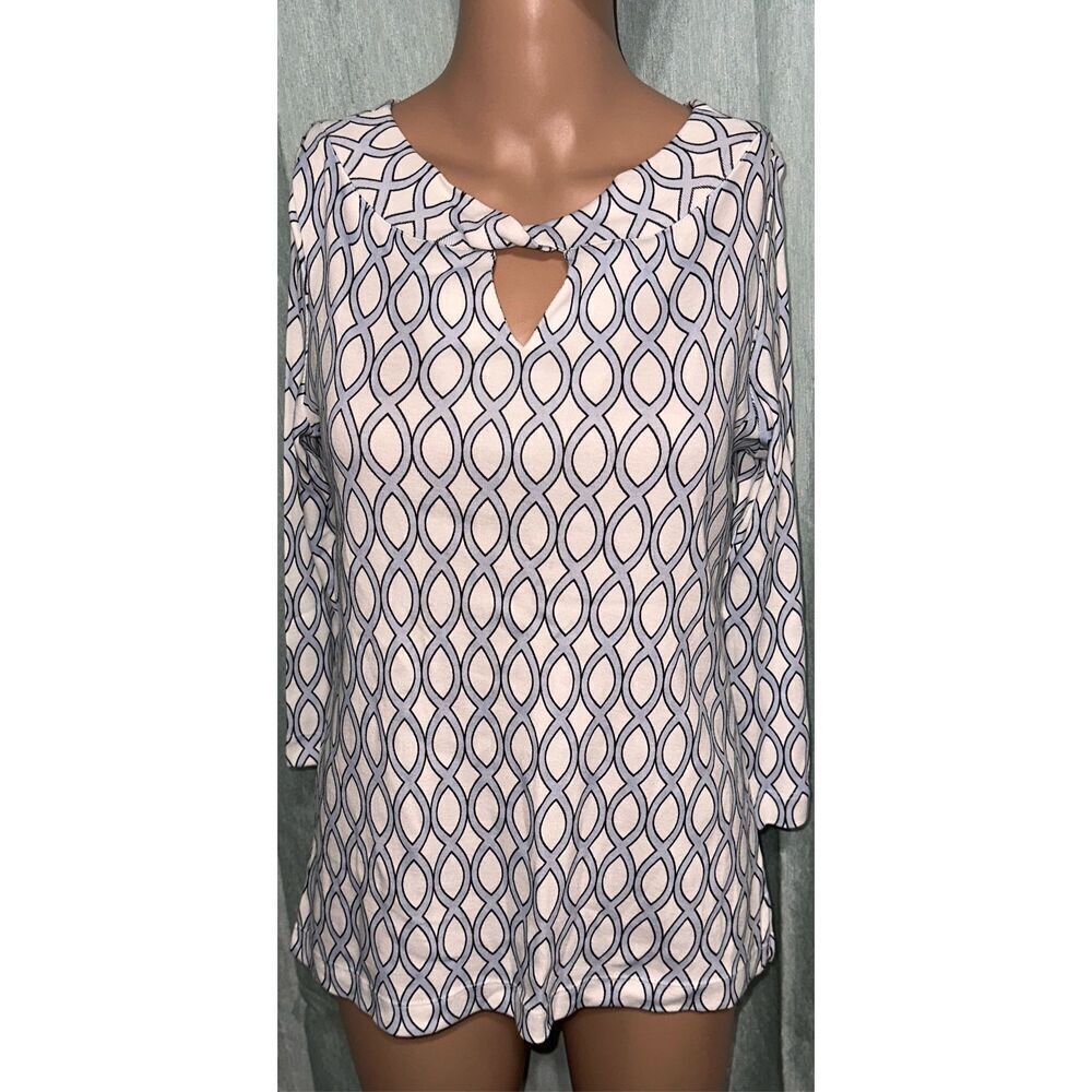 NEW WITH TAGS WOMEN CHICO’S LIGHT BLUE/IVORY/BLACK BLOUSE W/CUT-OUT! CHICO‎ SZ 0